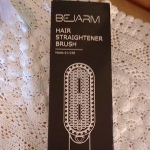 BEJARM Anti-Scald Ceramic Straightening Brush